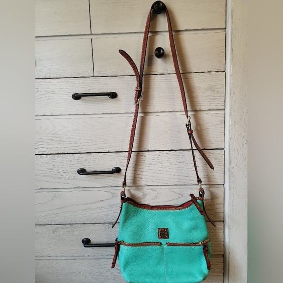 Dooney and Bourke purse - Picture 2 of 8